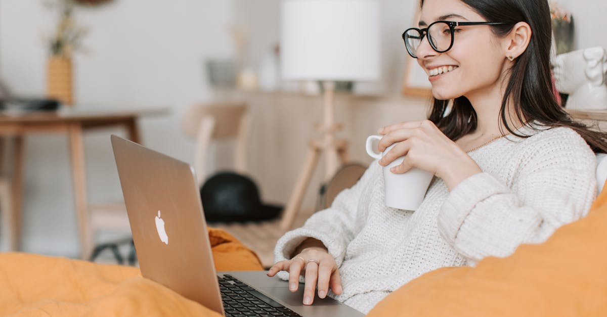 découvrez l'univers du e-commerce : la plateforme incontournable pour acheter et vendre en ligne, avec une gamme variée de produits, des off