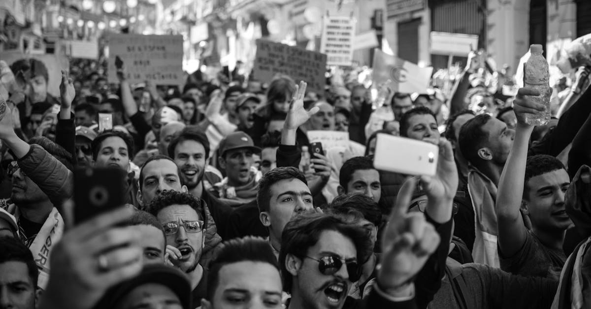 découvrez l'importance de la recherche vocale dans le monde numérique d'aujourd'hui. apprenez comment optimiser votre contenu pour les assis